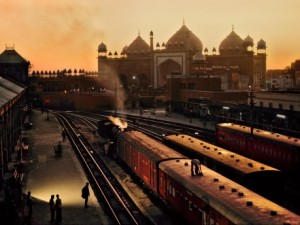 Trains_Steve_McCurry